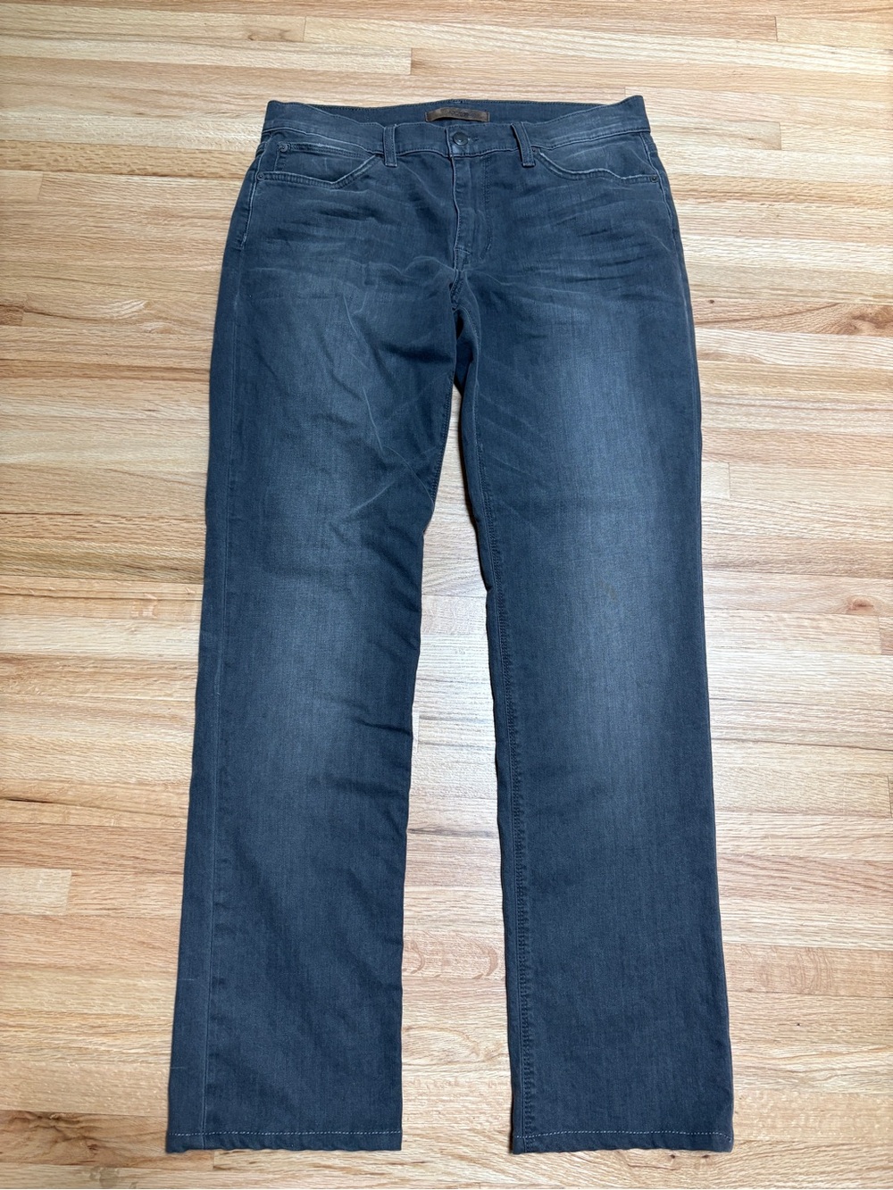 Joe’s The Brixton straight & narrow jeans size 32